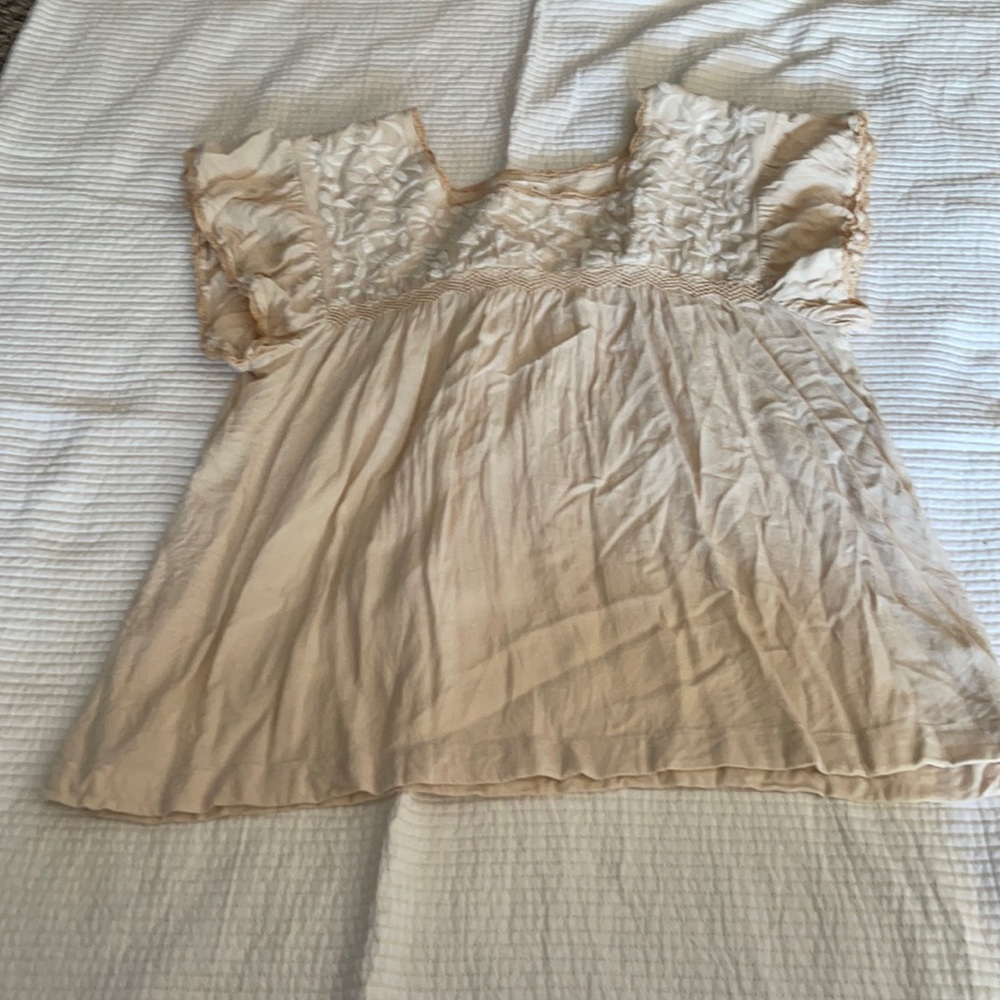 Like new! Dark ivory blouse